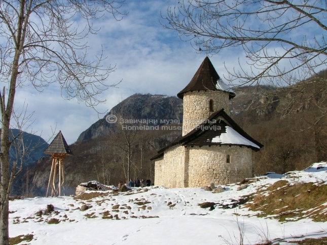 Manastir Dovolja, sa crkvom posvećenom Uspeniju Presvete Bogorodice